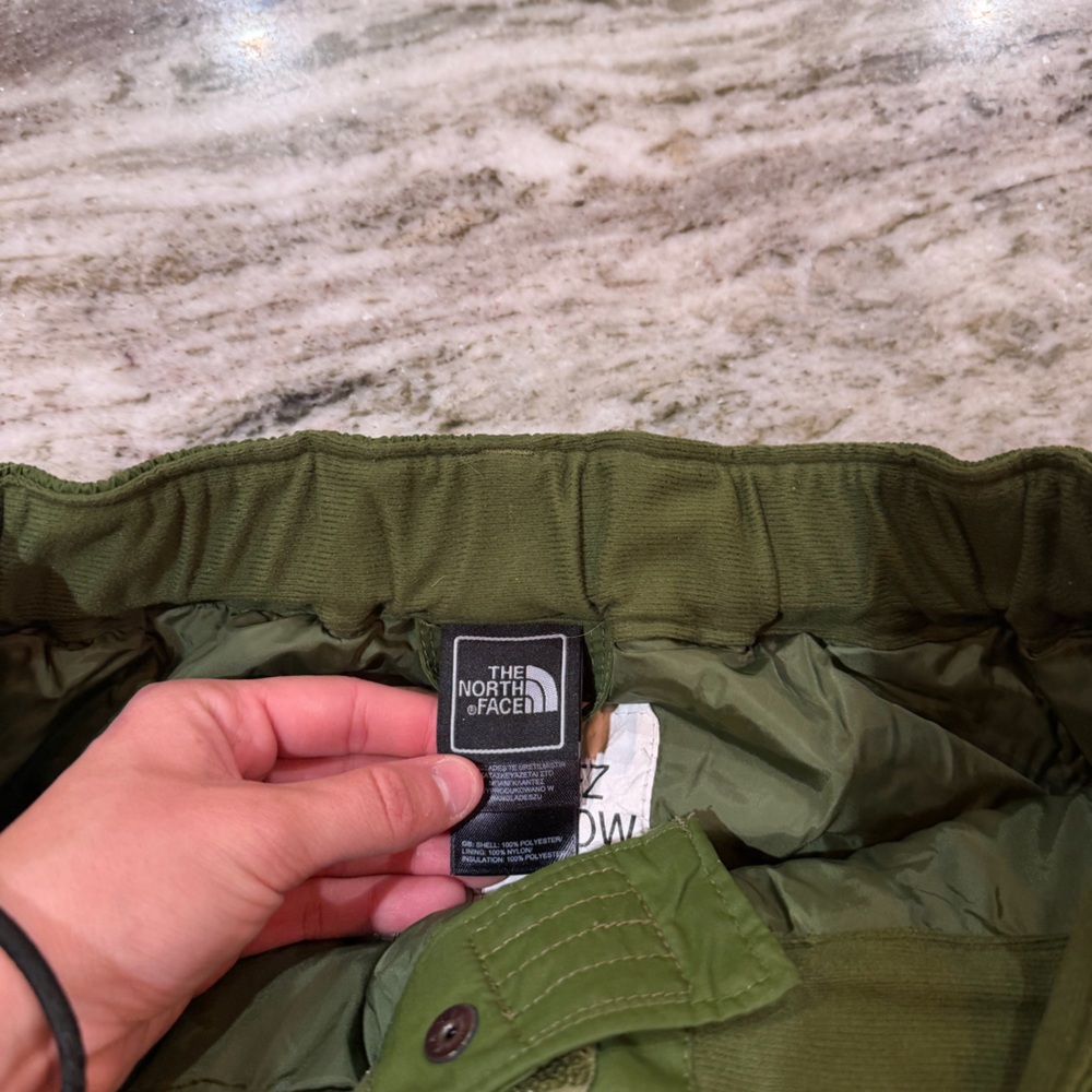 The North Face Olive Ski Snow Pants
Boys Size XL 18-20 - Picture 5 of 8